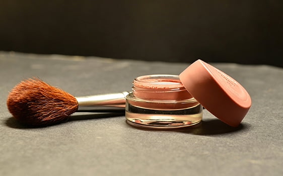 Silicone Elastomers in Cosmetics: How to Control Drag, Tack, Oiliness, and Soft-Focus Finish
